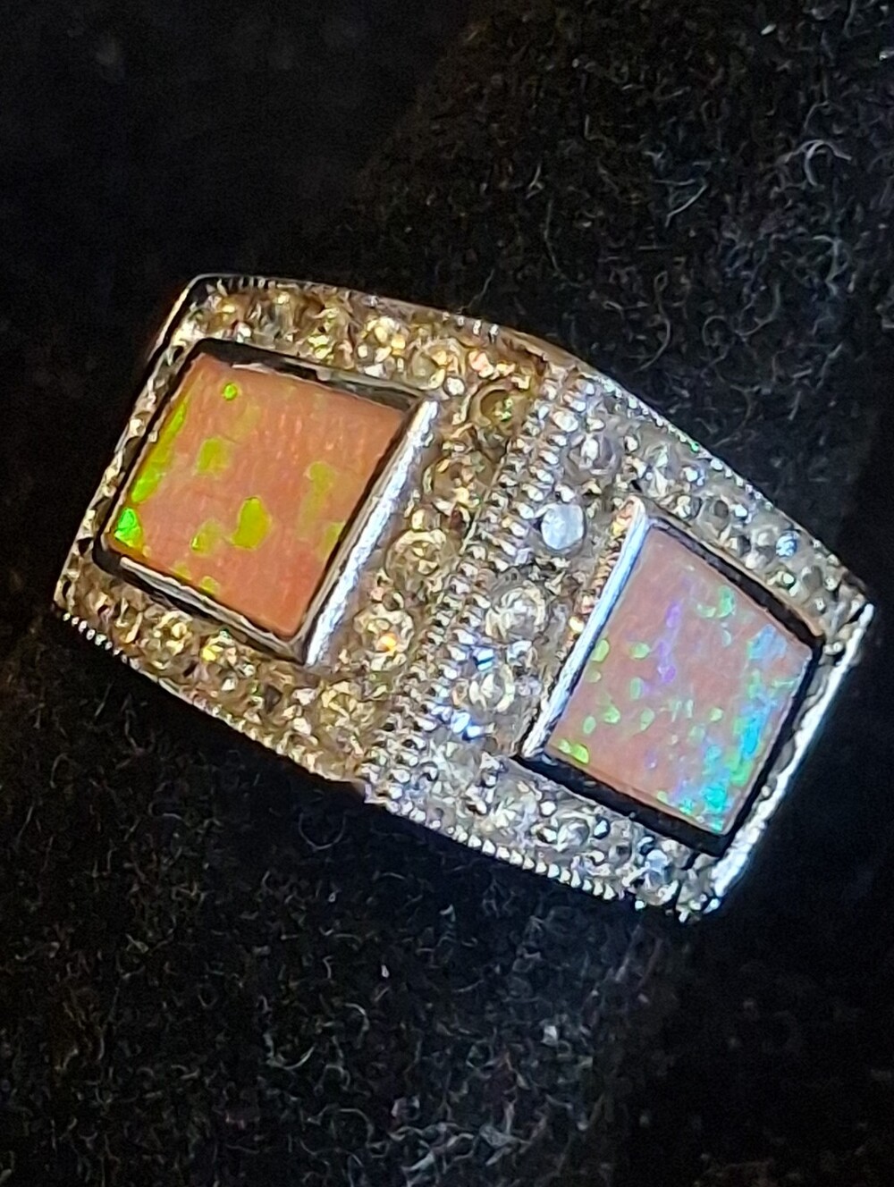 Elegant Sterling Silver Ring with Opal Accents Size 8 - Picture 3 of 14